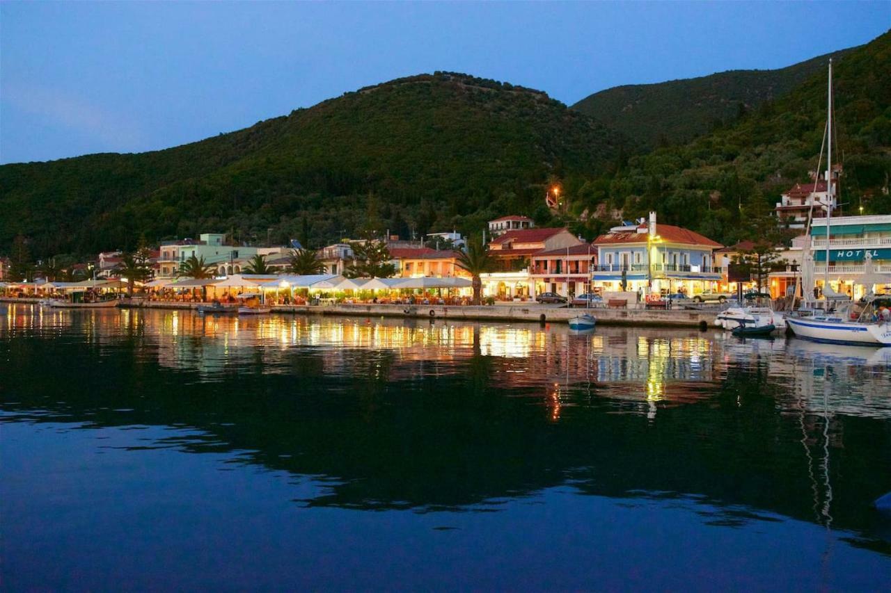 House Of Hats - Next To The Coast - Karavomylos Luaran gambar